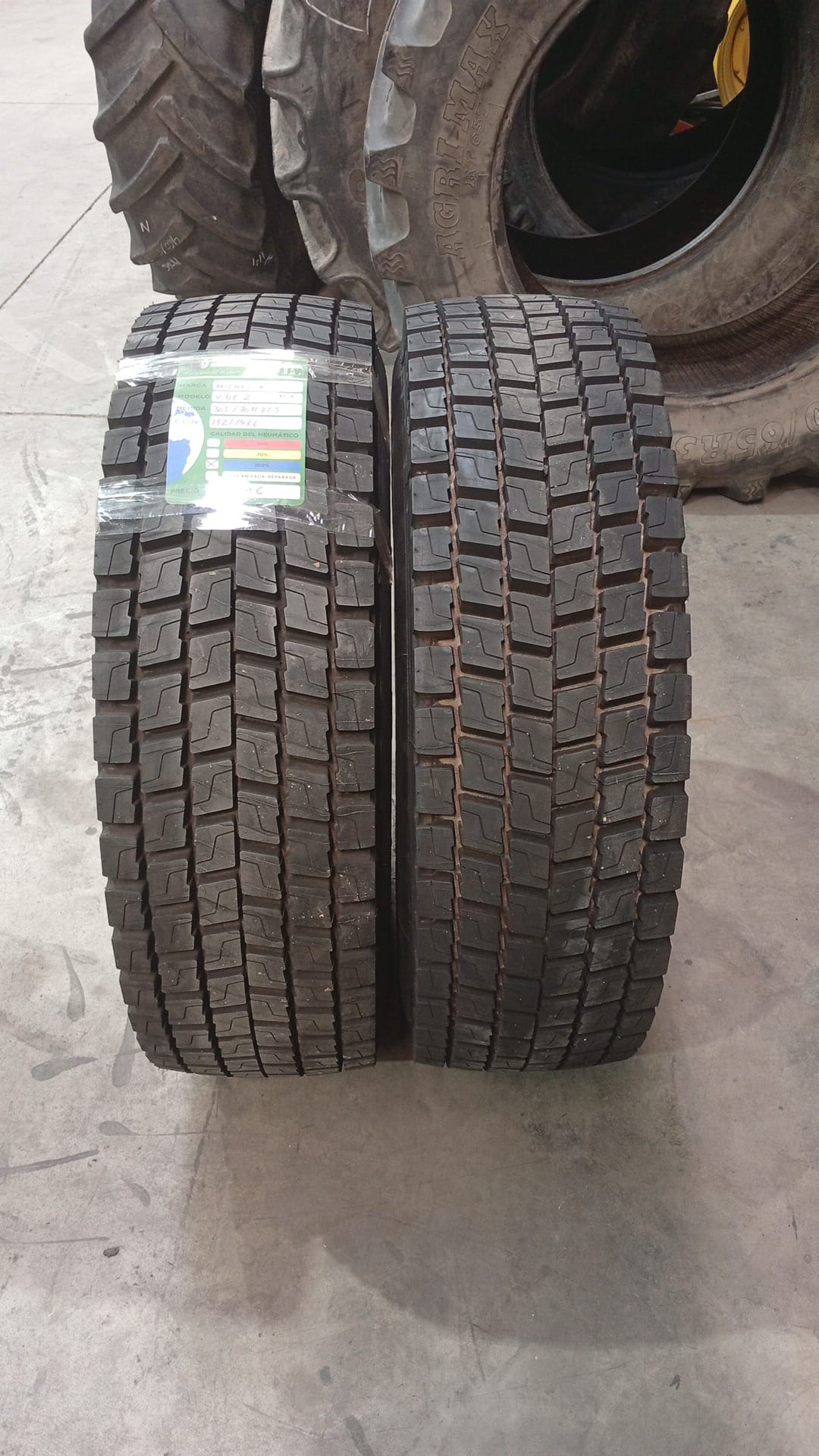 MICHELIN 305/70R22.5 - Imagen 2