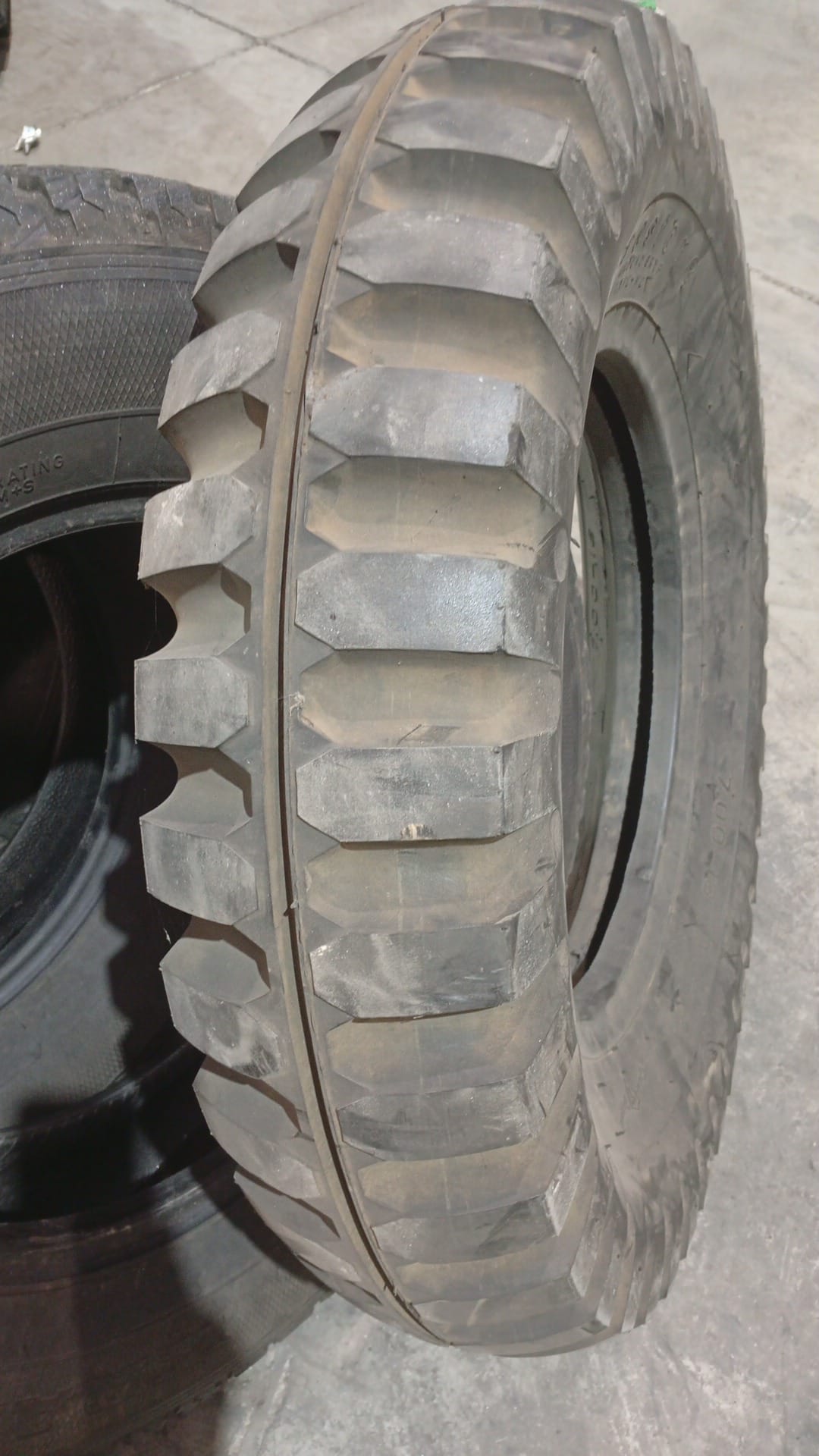 FIRESTONE 7.00-16 - Imagen 3