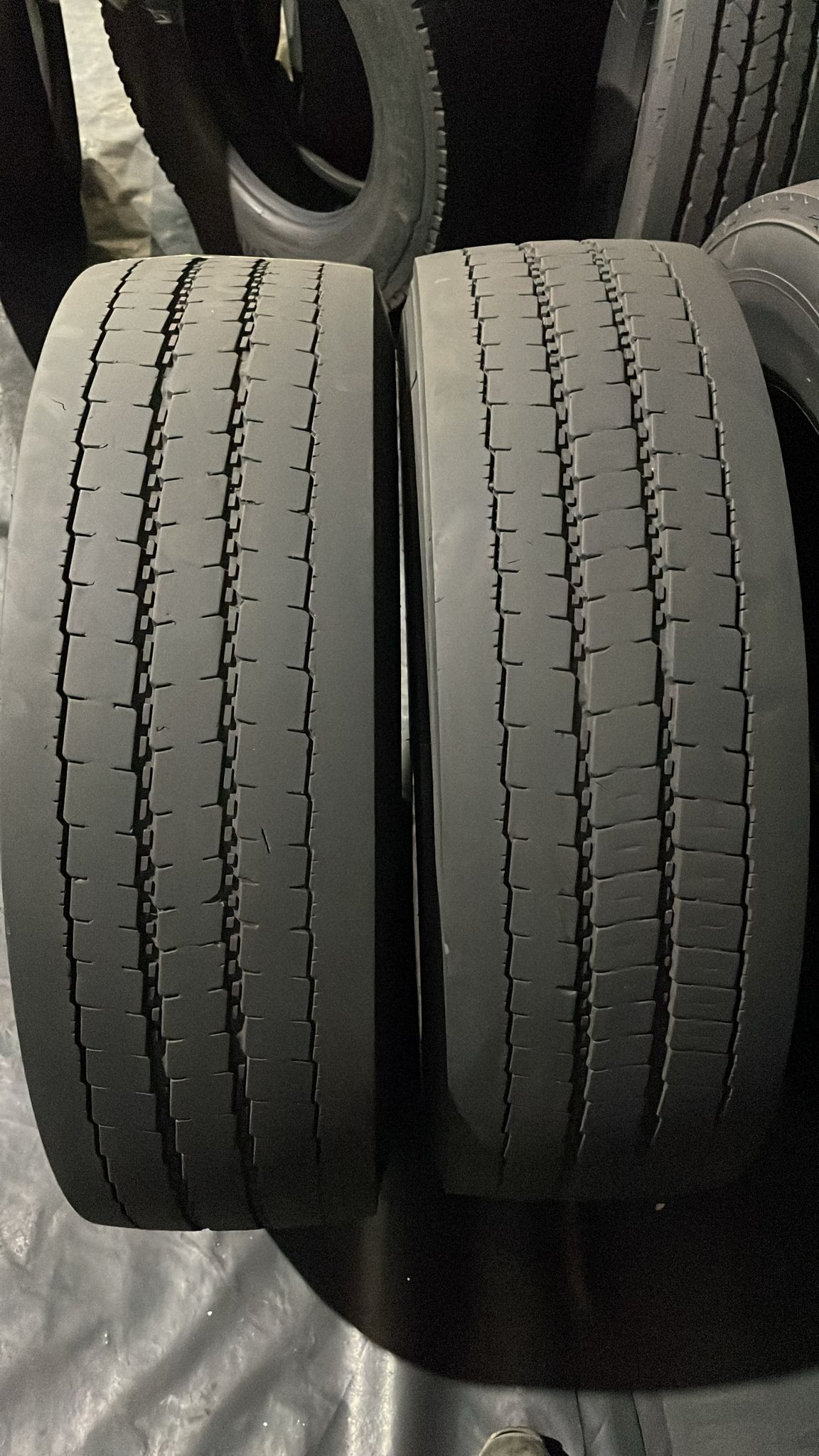 GITI 235/75R17.5 - Imagen 2