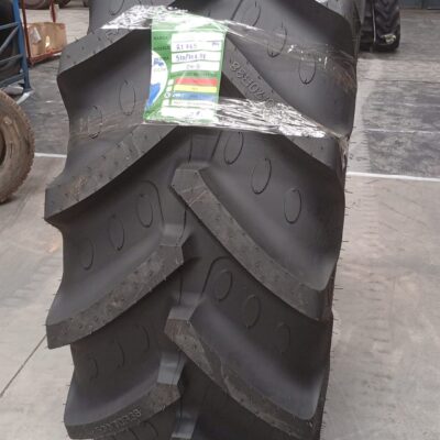 BKT 520/70R38