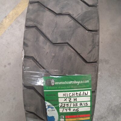MICHELIN 225/75R15