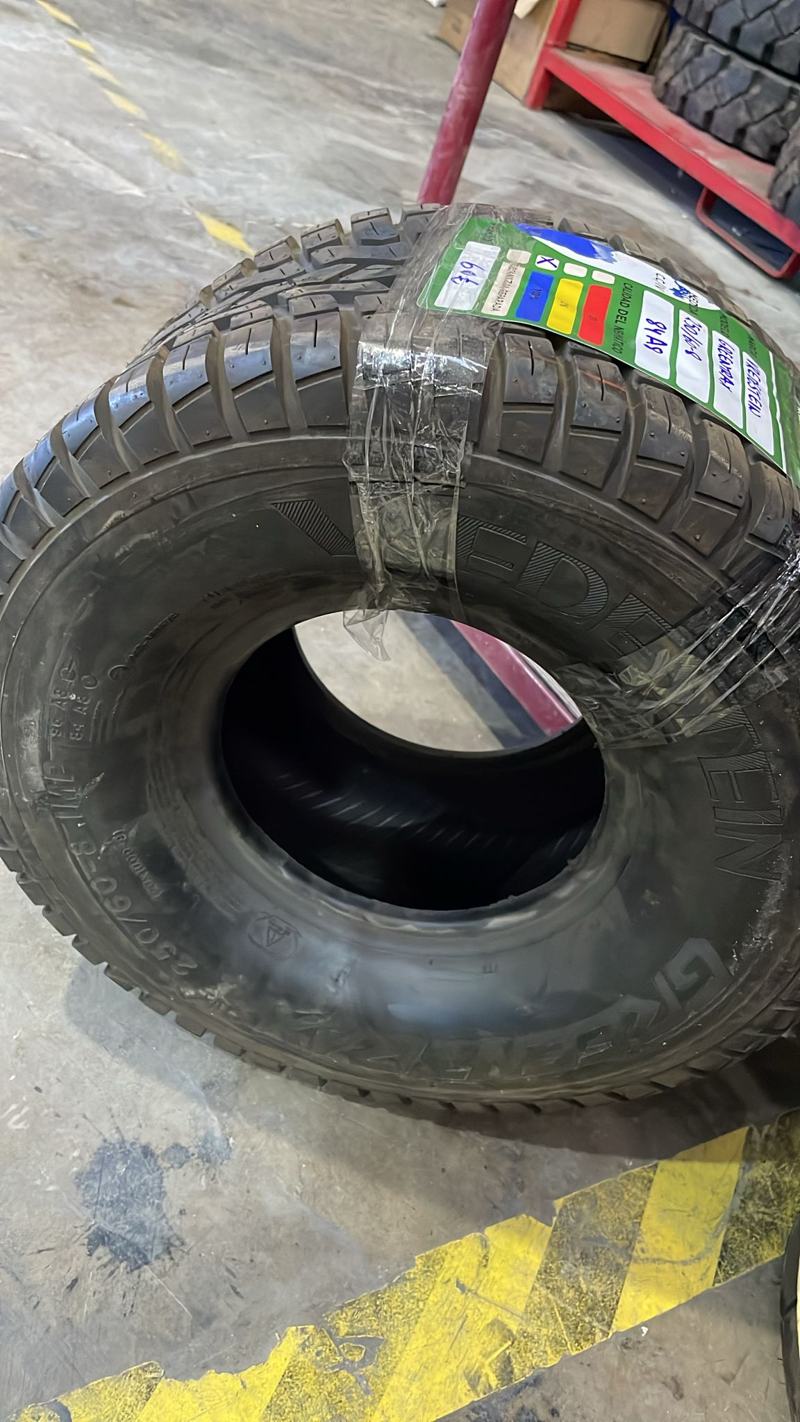 VREDESTEIN 250/60-8 - Imagen 3