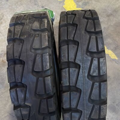 NEXEN 15X4.50-8 MACIZA