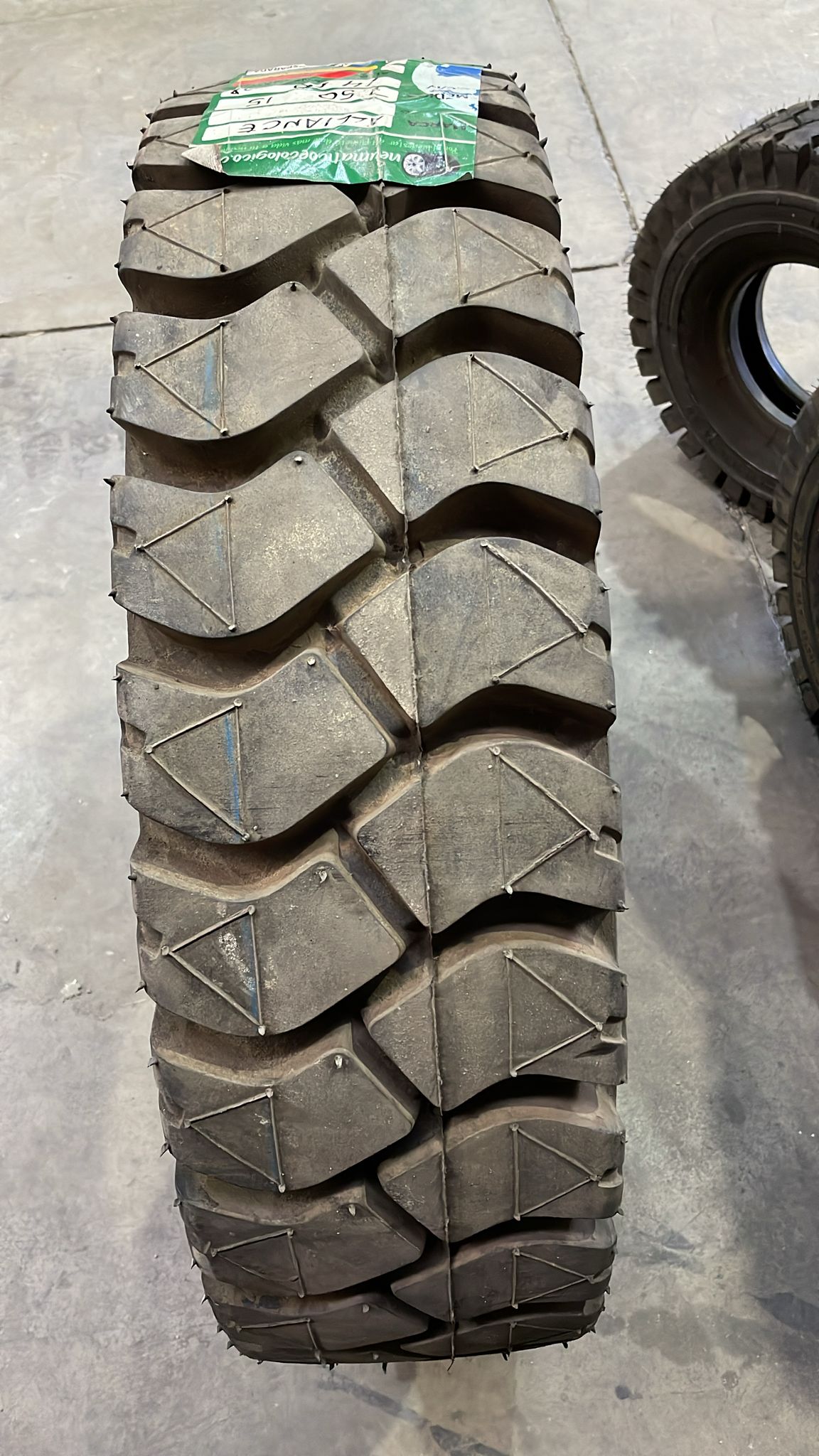 ALLIANCE 7.50-15 - Imagen 2