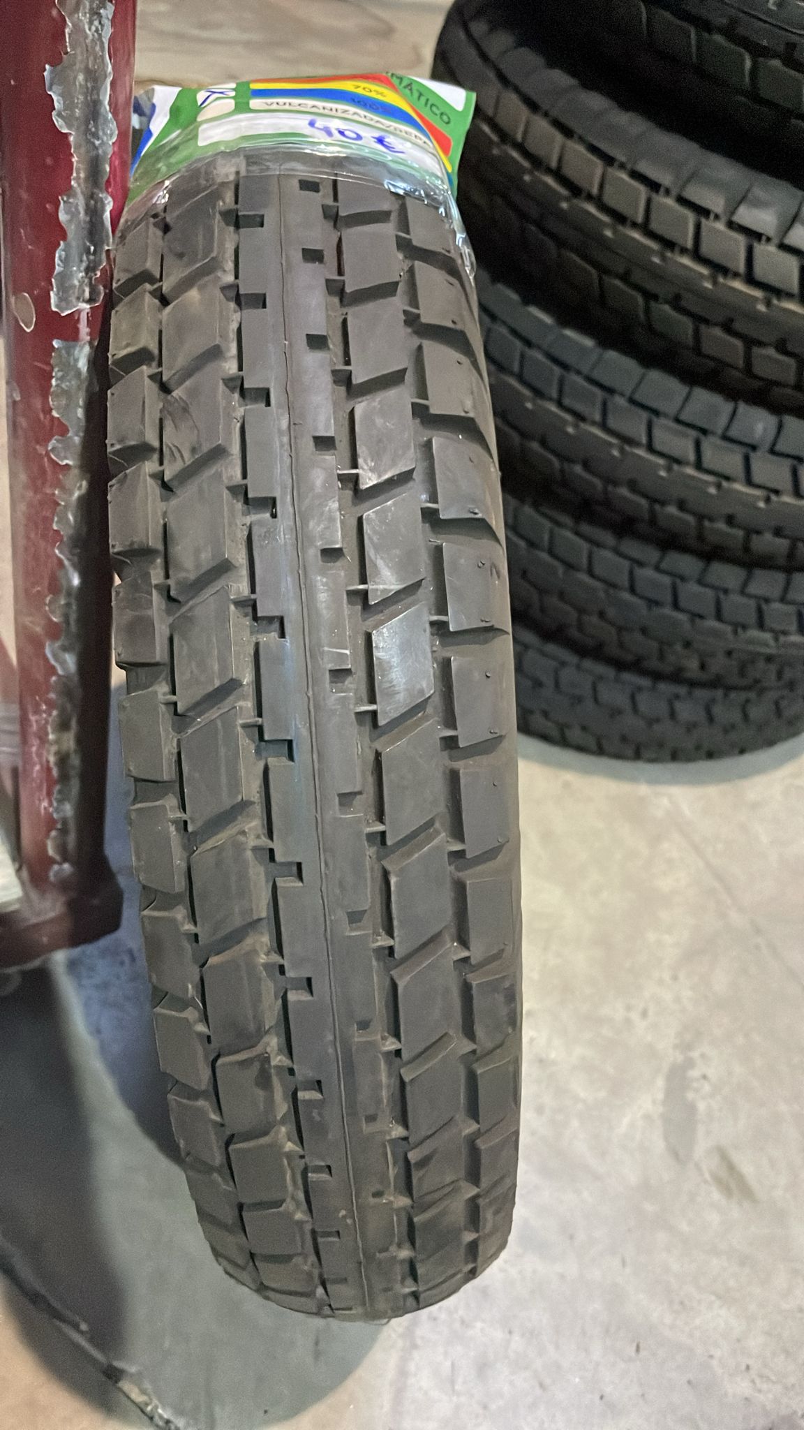 DELITIRE 5.00-8 + LLANTA - Imagen 4