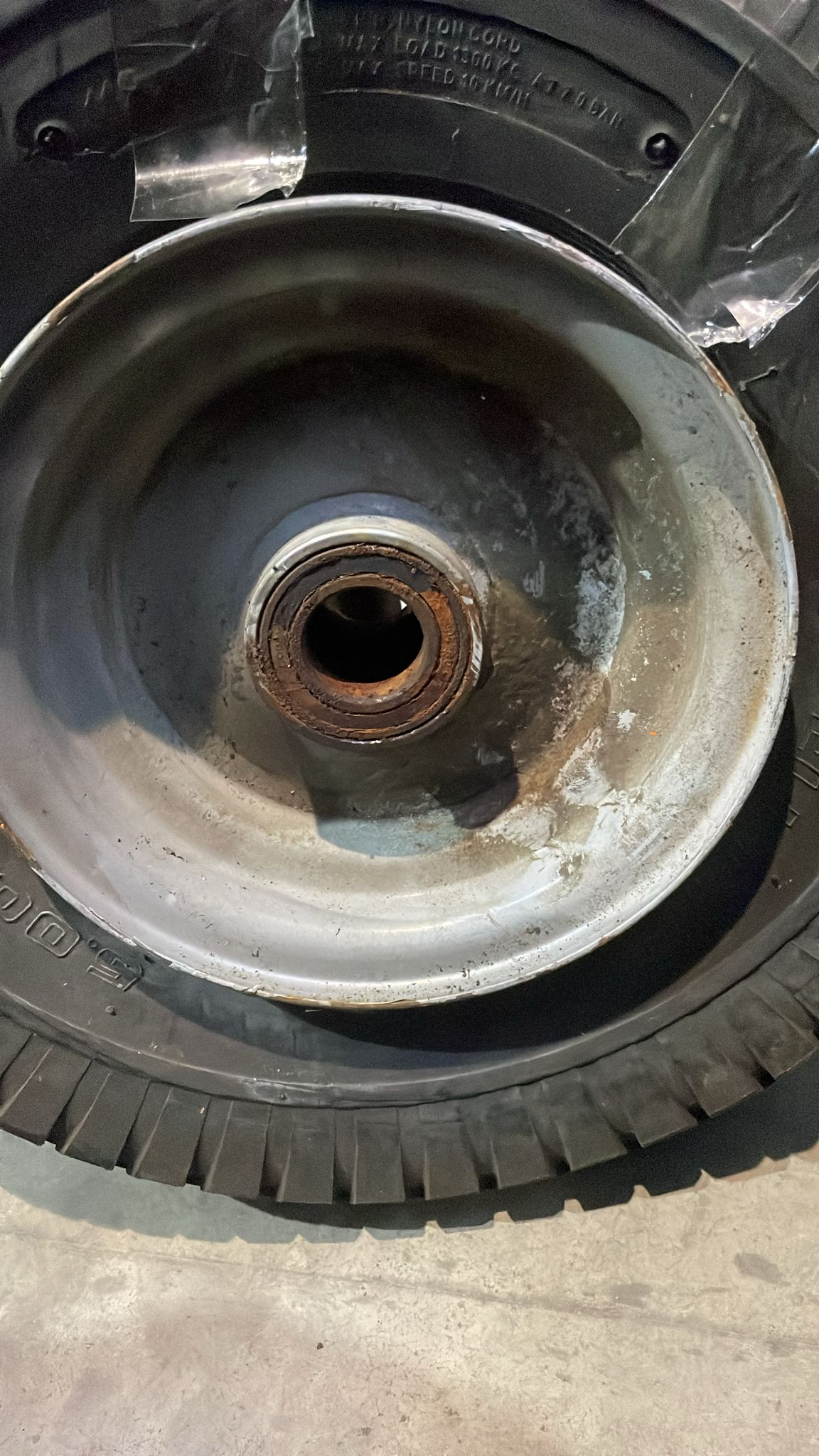 DELITIRE 5.00-8 + LLANTA - Imagen 3