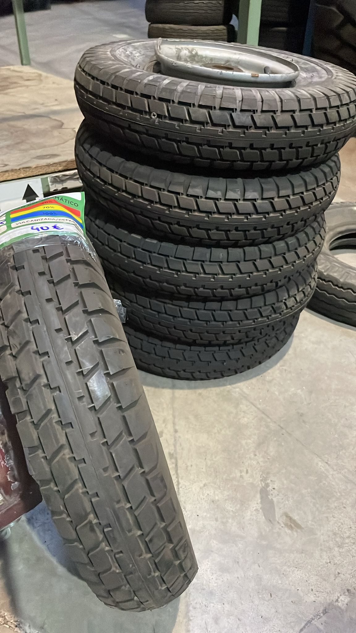 DELITIRE 5.00-8 + LLANTA - Imagen 2