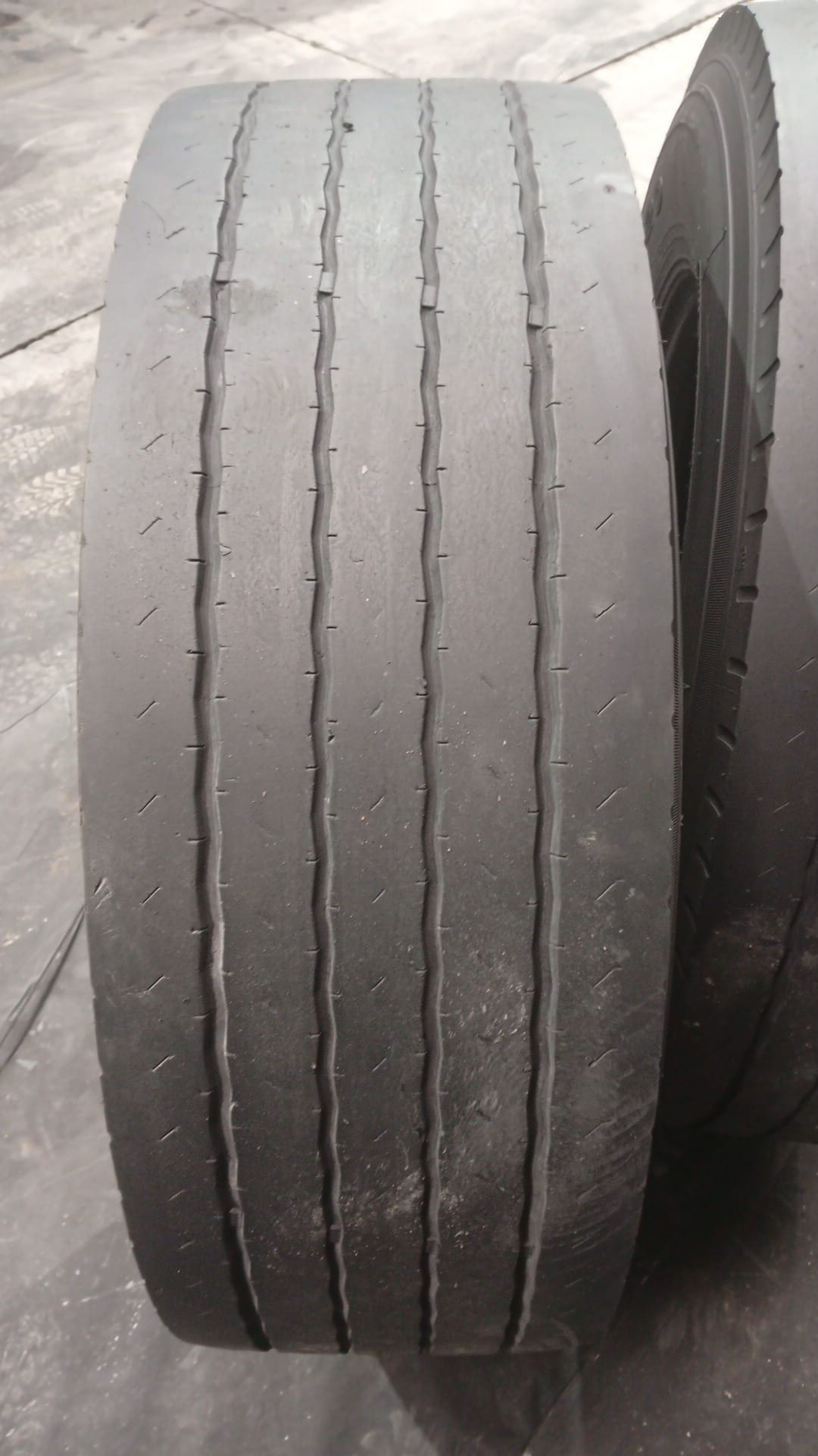 LEAO 305/70R19.5 - Imagen 3