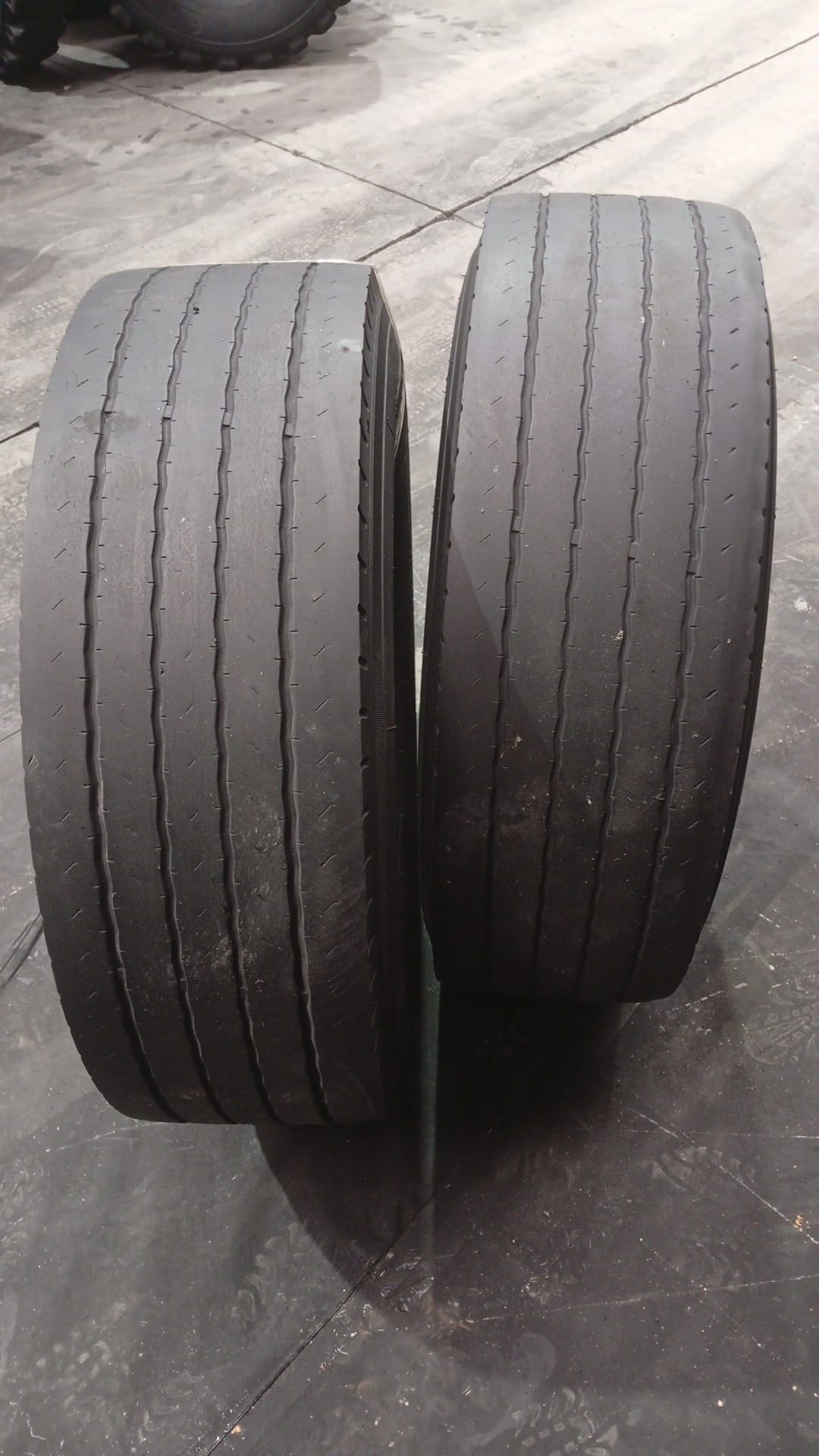 LEAO 305/70R19.5 - Imagen 2