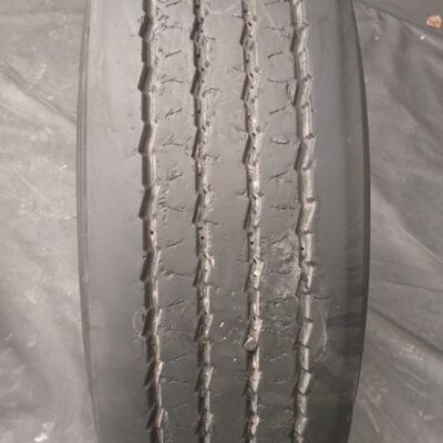 PIRELLI 305/70R19.5