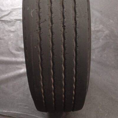 MICHELIN 305/70R19.5