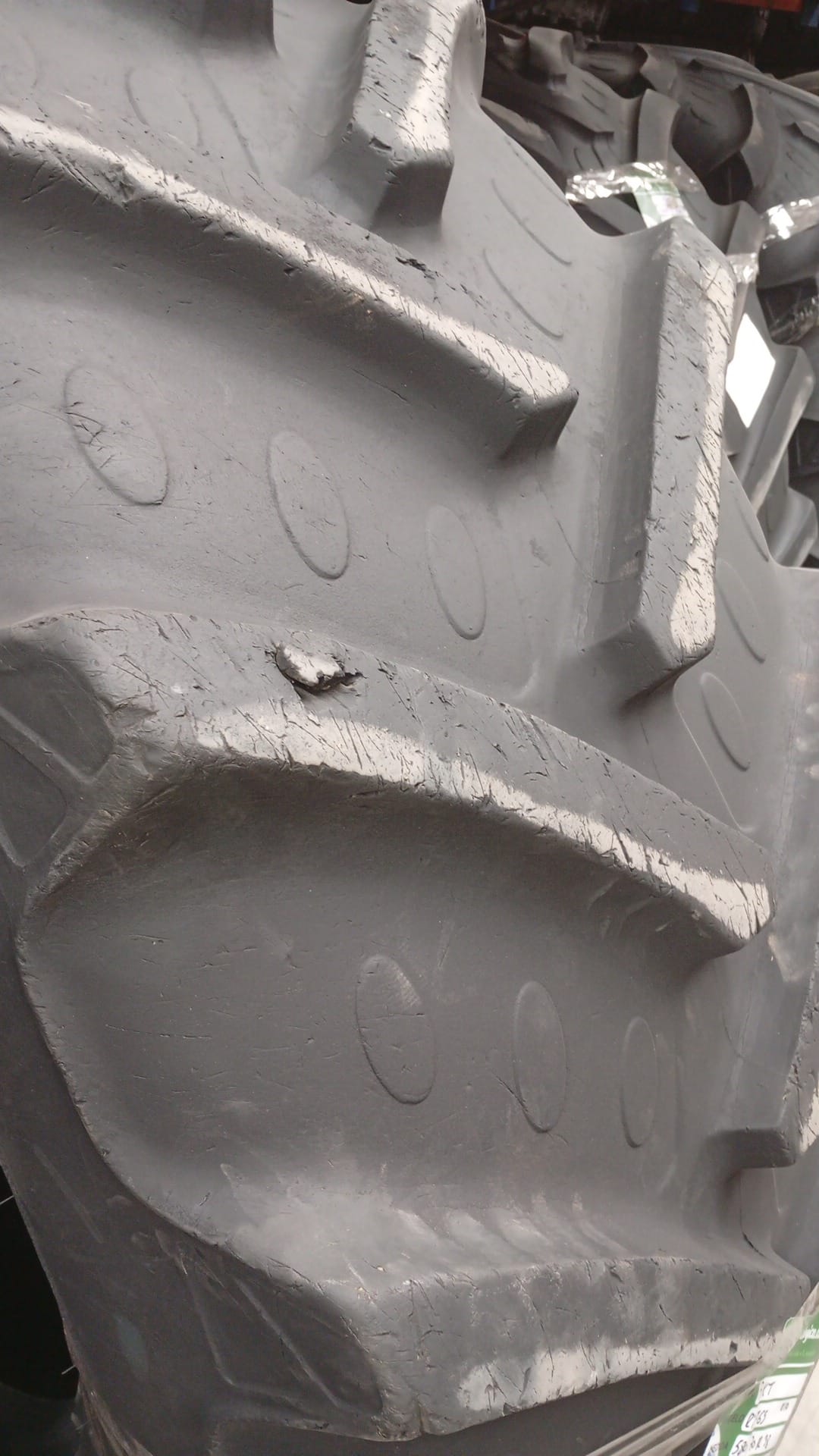 BKT 580/70R38 - Imagen 8