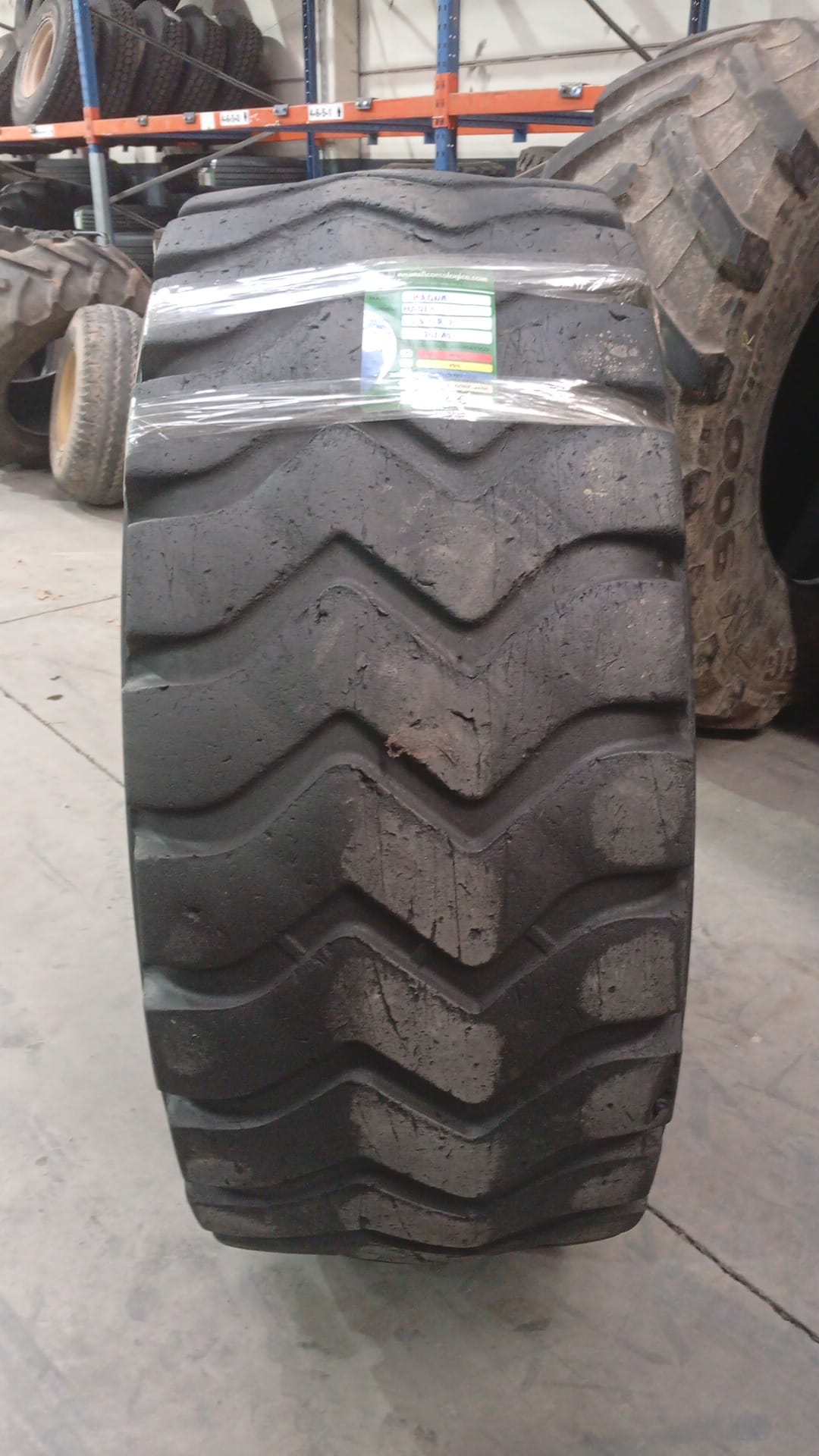 MAGNA 23.5R25 - Imagen 2