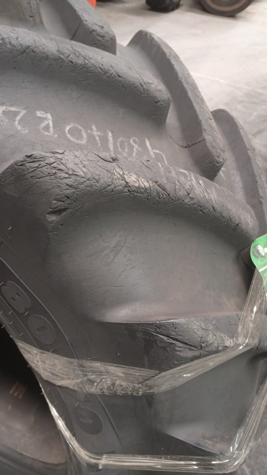 MICHELIN 480/70R28 - Imagen 4