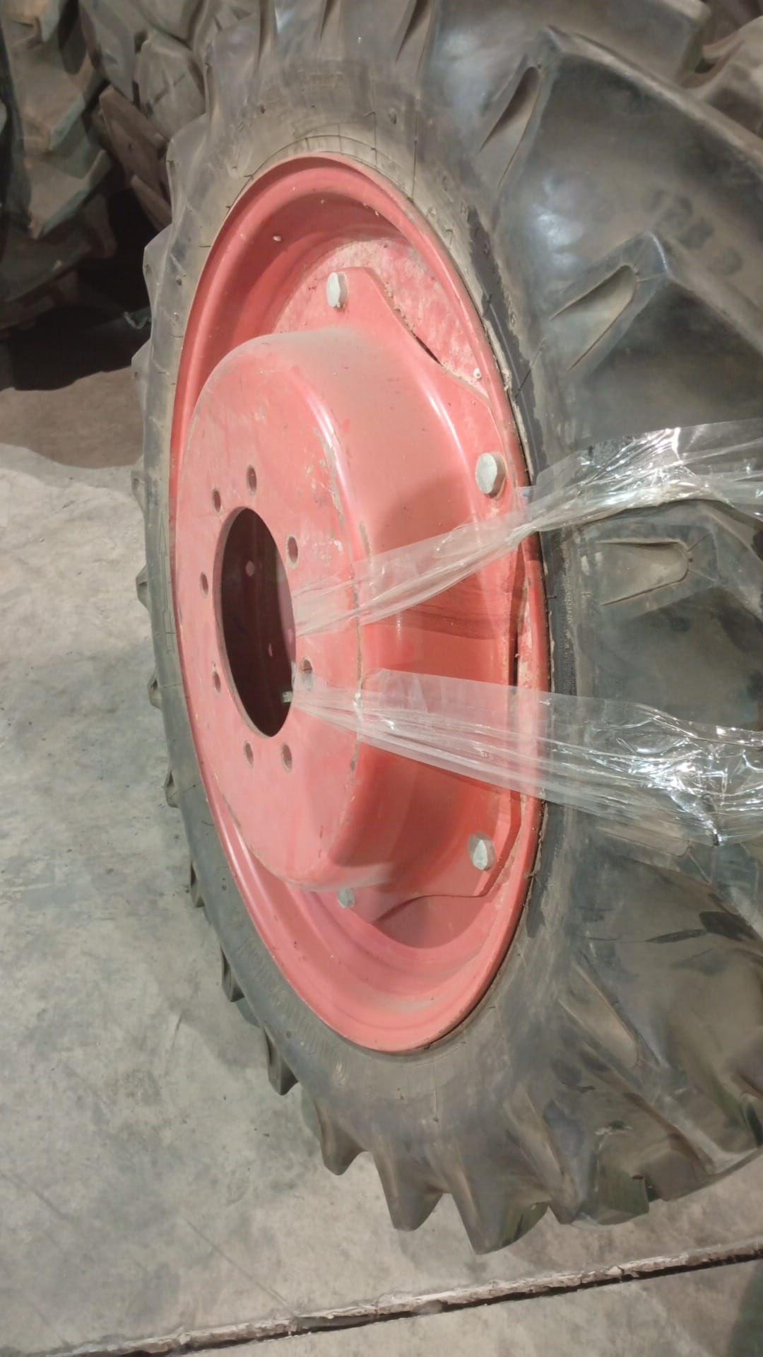 CONTINENTAL 9.5R30 - Imagen 3