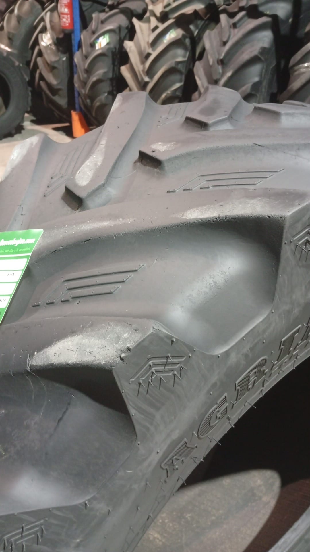 BKT 540/65R34 - Imagen 4