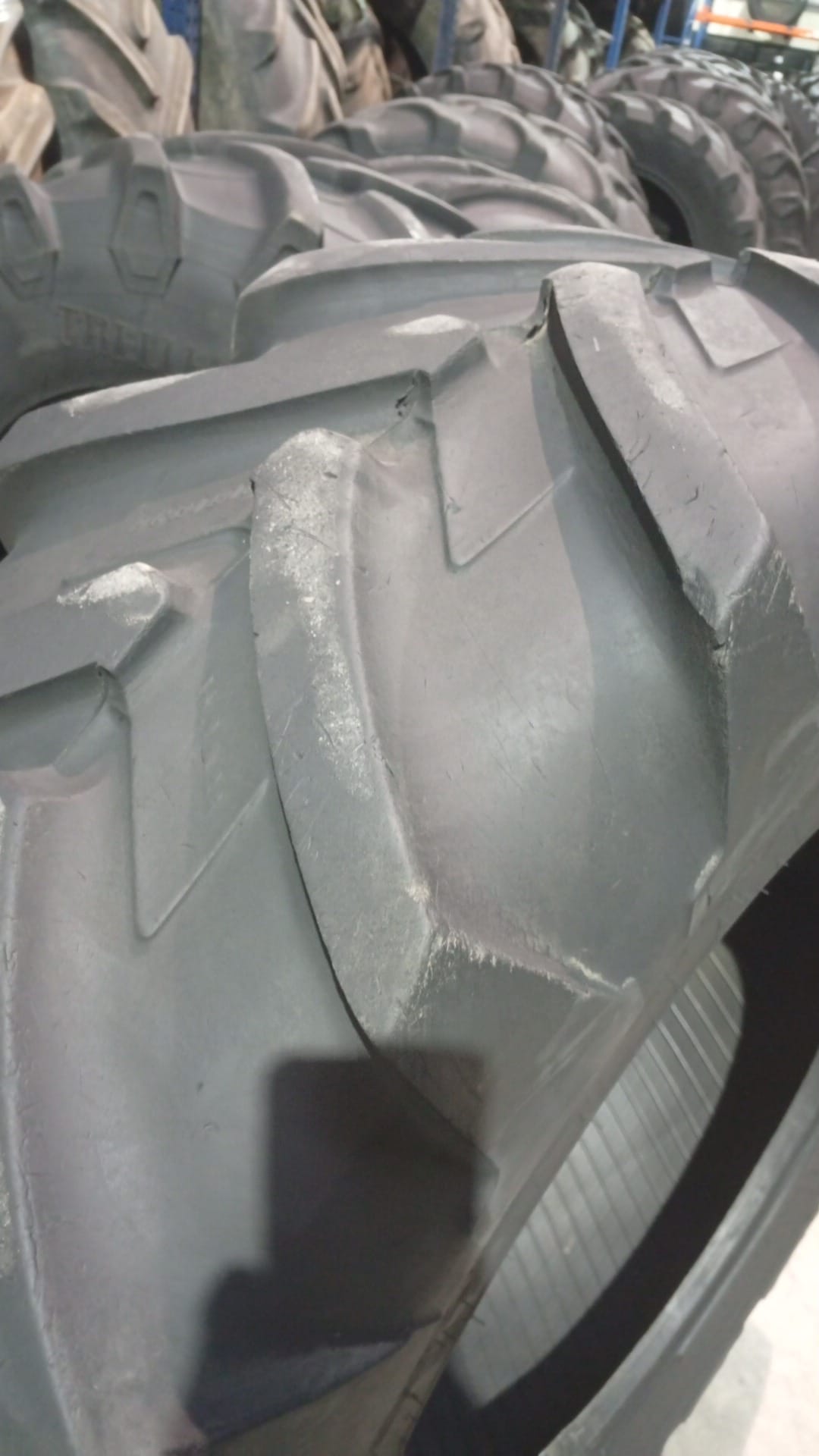 MICHELIN 16.9R28 - Imagen 5