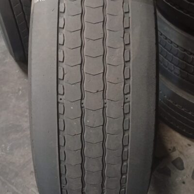 MICHELIN 285/70R19.5