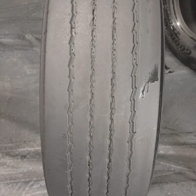 PIRELLI 285/70R19.5