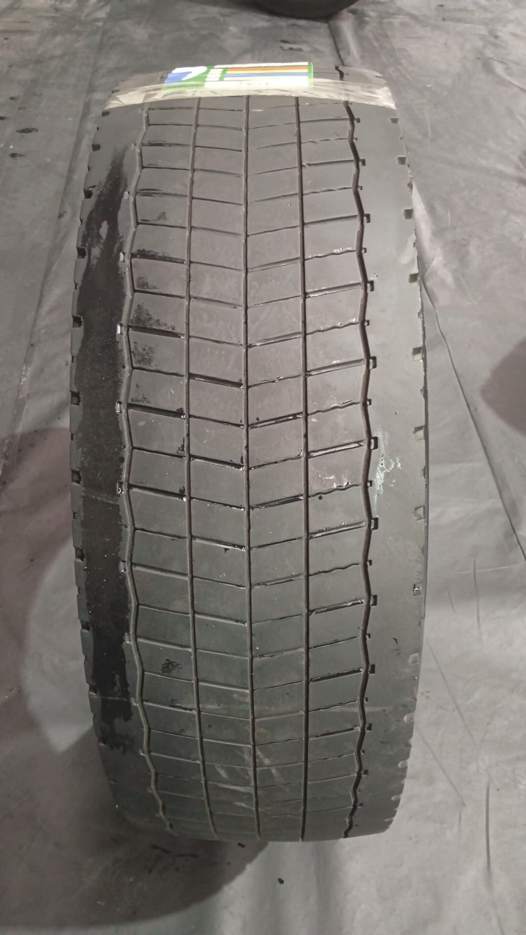 CONTINENTAL 285/70R19.5 - Imagen 2