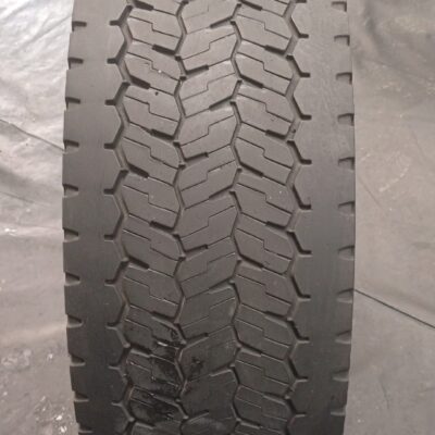 MICHELIN 285/70R19.5