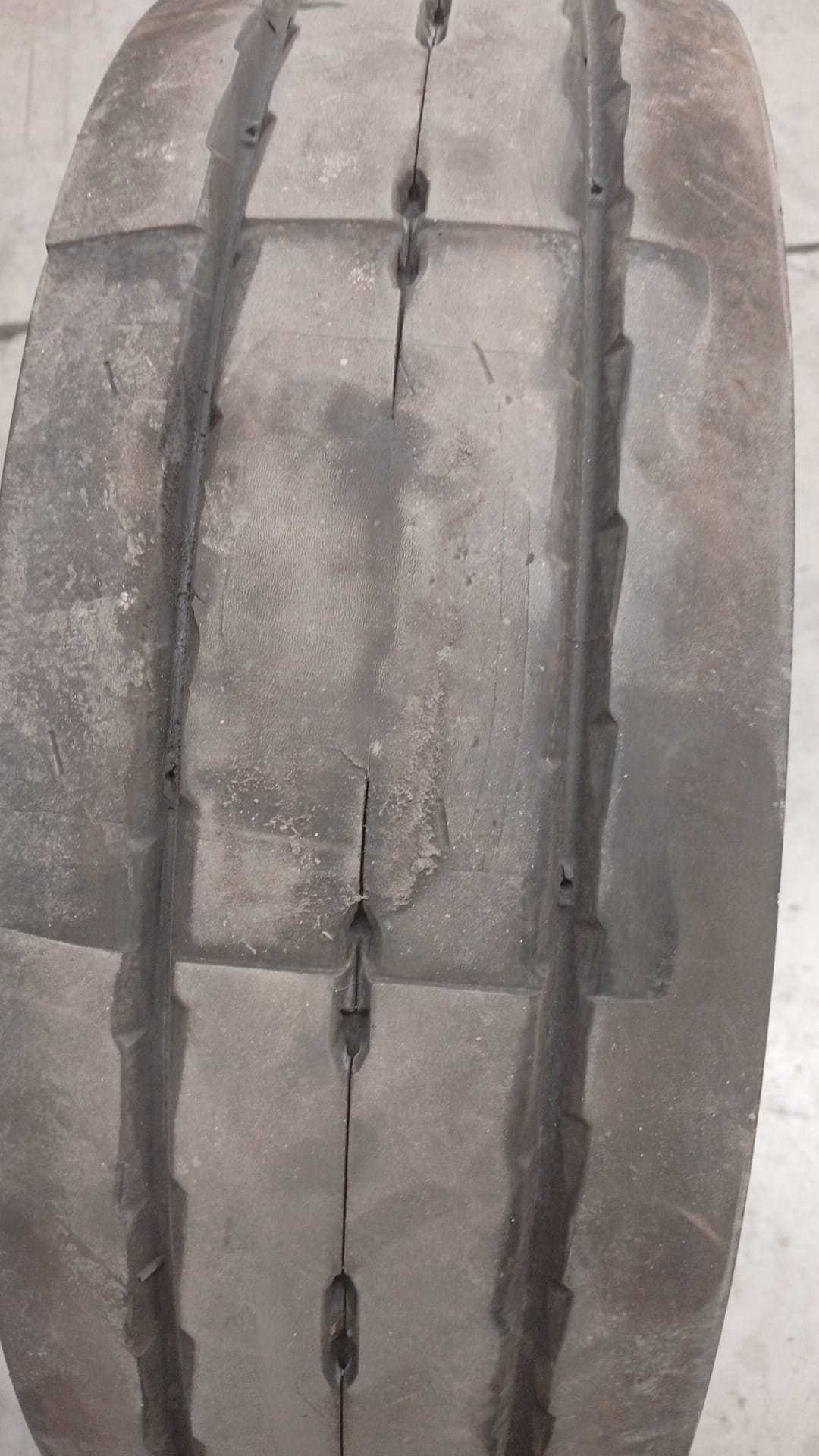 MICHELIN 245/70R17.5 - Imagen 3