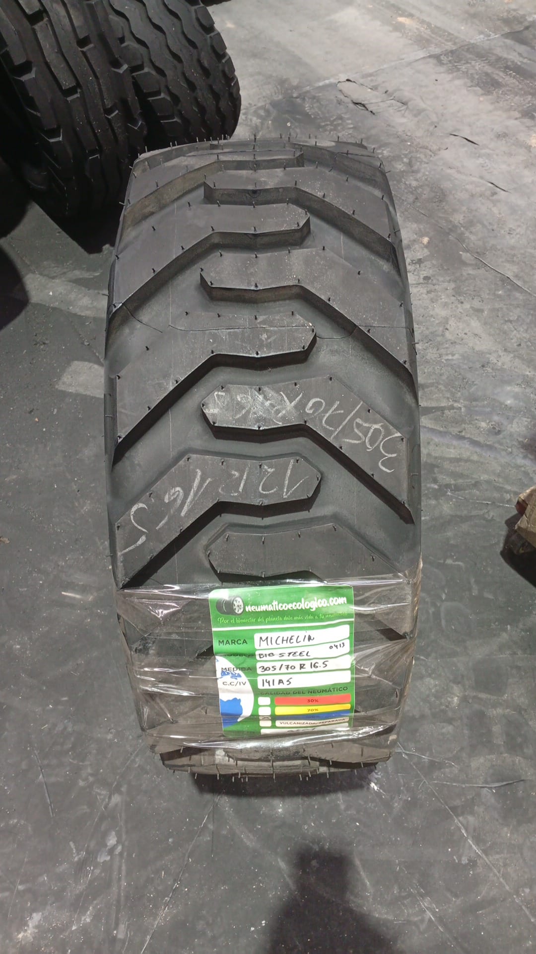 MICHELIN 305/70R16.5 - Imagen 2