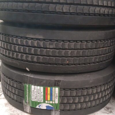 MICHELIN 265/70R19.5