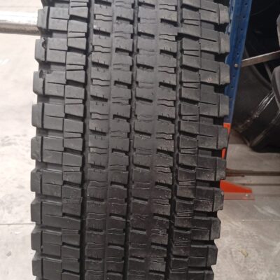 DUNLOP 9.00R20