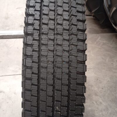 DUNLOP 9.00R20