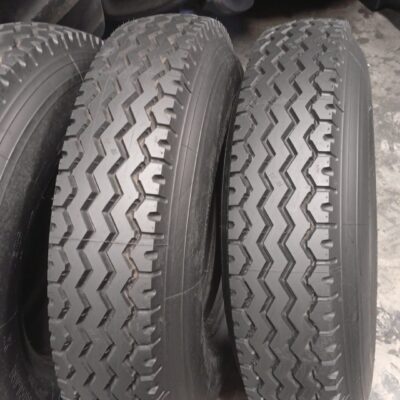 MICHELIN 8.25R15